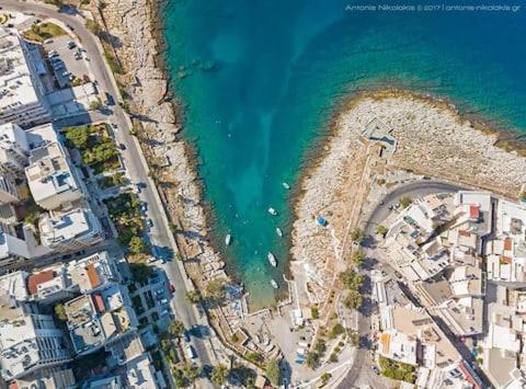 Apartment With Terrace In Piraiki Piraeus Ngoại thất bức ảnh